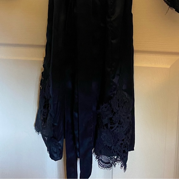 Navy Blue Satin Robe - Picture 4 of 4